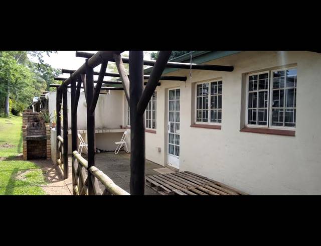 2 BEDROOM HOUSE FOR SALE IN WHITE RIVER EXT 9